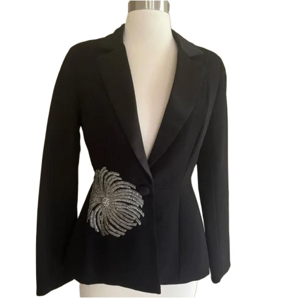 Mestiza Womens Black Satin Lapel Embroidered Formal Blazer size 4